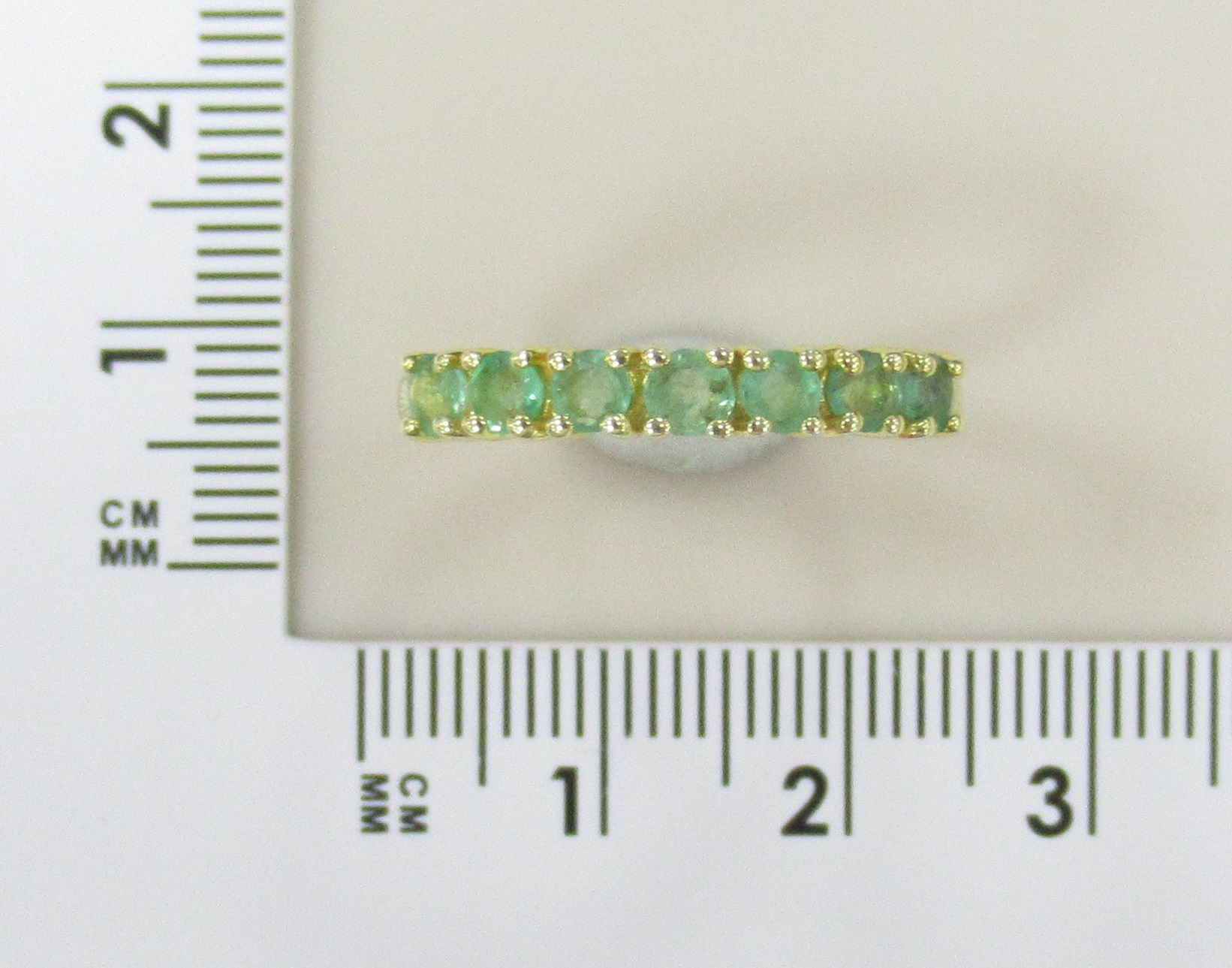 Серебряное кольцо 925 пробы; вставки 7 Изумруд (F) 0,77 ct 4/Г3;